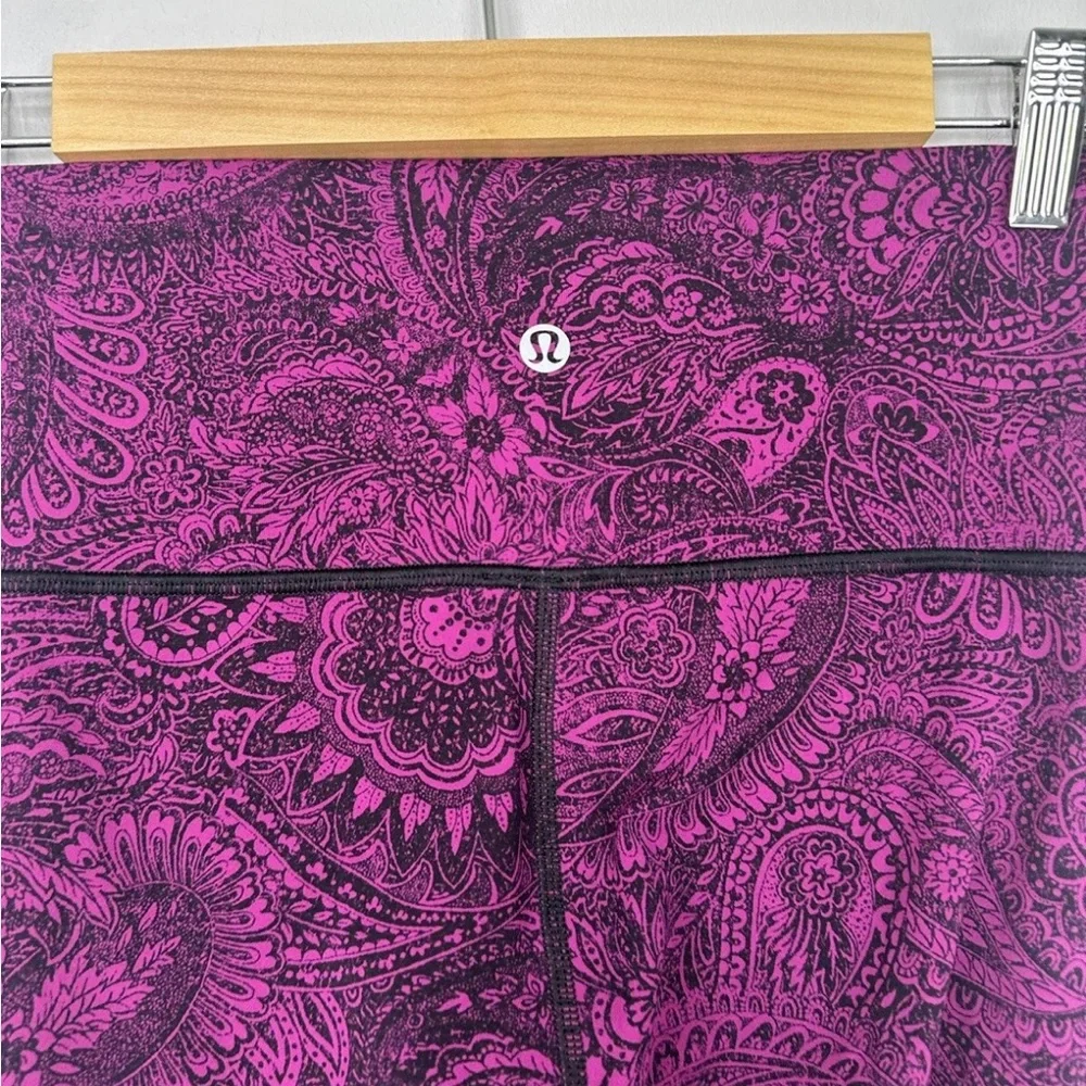 Lululemon Purple Paisley Gym Leggings Size UK 10 / US 6 - Picture 7 of 7